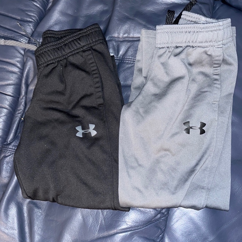 Boys under armor sweatpants xs
